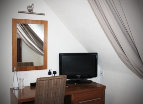 Single-Room-and-TV-Dressing-Table