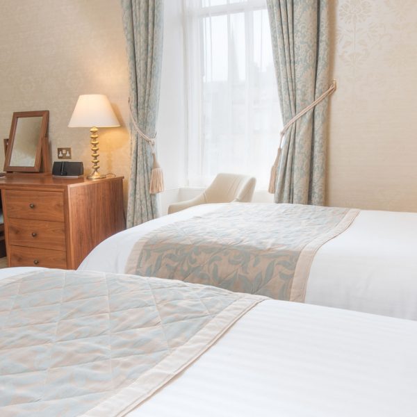 A cosy Large Double Twin room in Mackays Hotel in Wick, Caithness