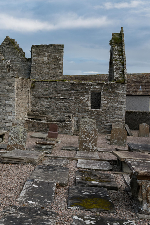 Old St Peter's Churchyard in Thurso